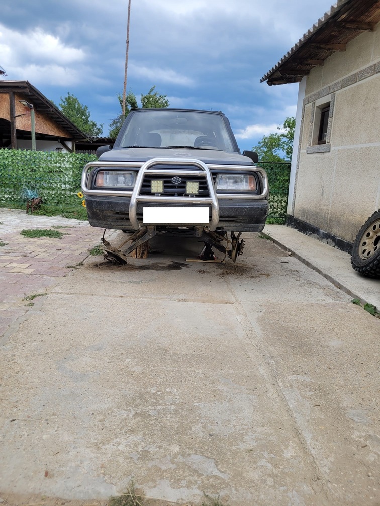 Am lăsat utilajul agricol pe butuci. La propriu
